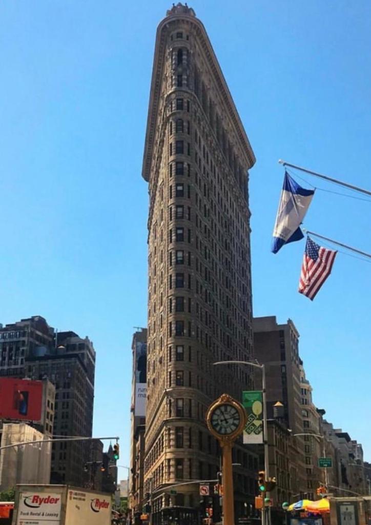 10 Unique and Iconic Skyscrapers in Manhattan